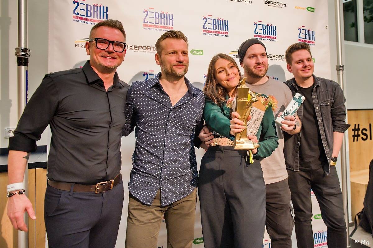 Žebřík oslavil Kristova léta s Rockovým Ježíšem Kamilem Střihavkou. Vystoupili také Marpo a Pan Lynx