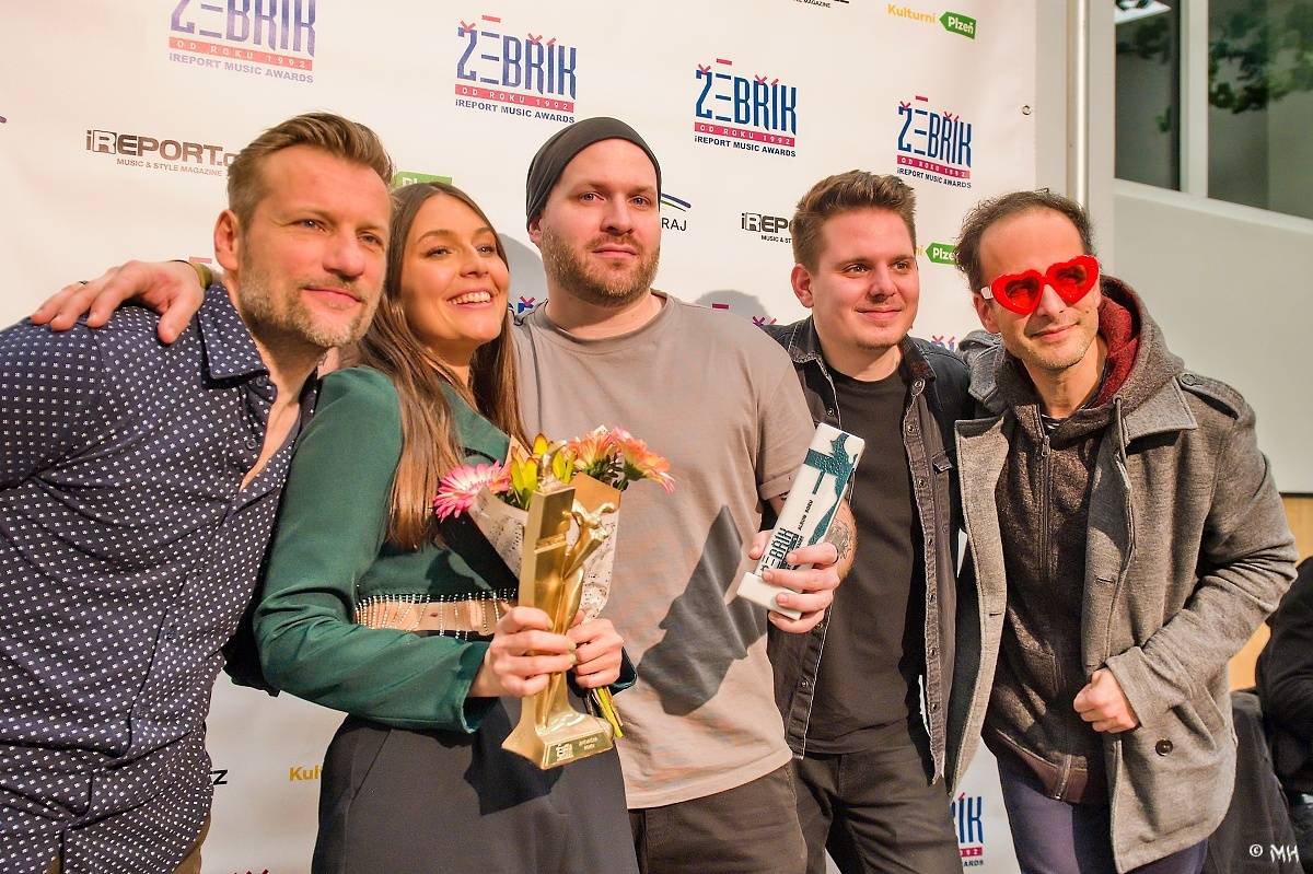 Žebřík oslavil Kristova léta s Rockovým Ježíšem Kamilem Střihavkou. Vystoupili také Marpo a Pan Lynx