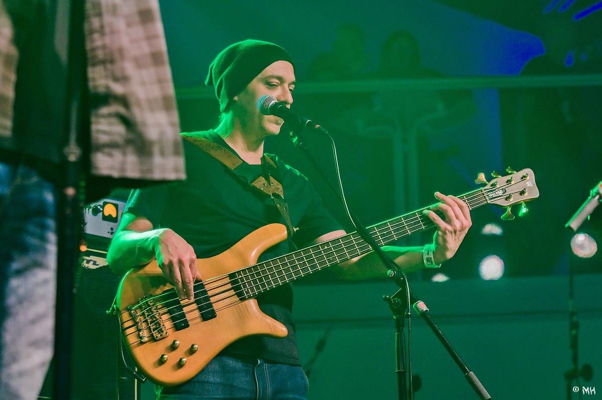 Žebřík oslavil Kristova léta s Rockovým Ježíšem Kamilem Střihavkou. Vystoupili také Marpo a Pan Lynx