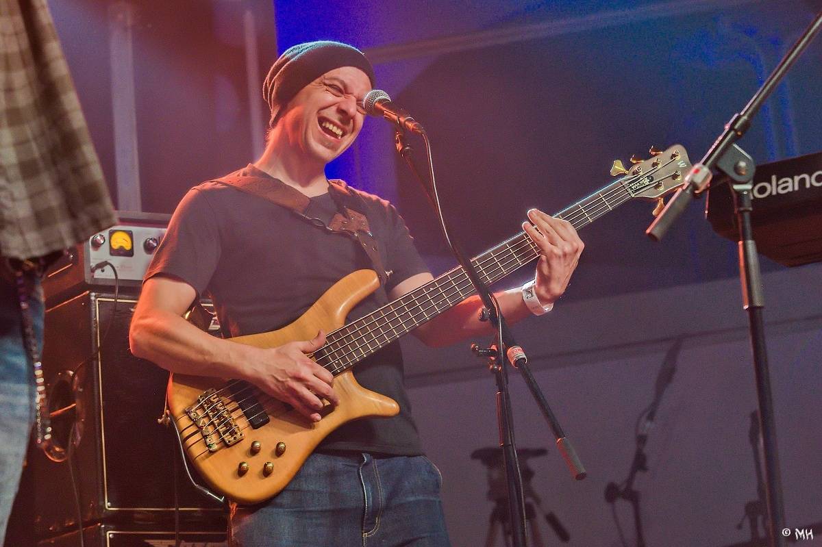 Žebřík oslavil Kristova léta s Rockovým Ježíšem Kamilem Střihavkou. Vystoupili také Marpo a Pan Lynx