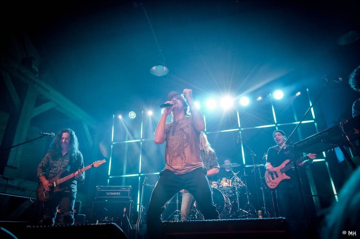 Žebřík oslavil Kristova léta s Rockovým Ježíšem Kamilem Střihavkou. Vystoupili také Marpo a Pan Lynx