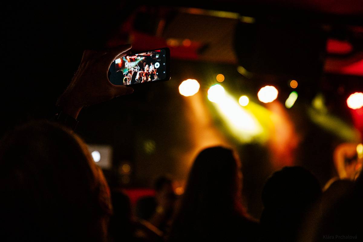 Hentai Corporation v Brně: Exploze energie a nezapomenutelný zážitek