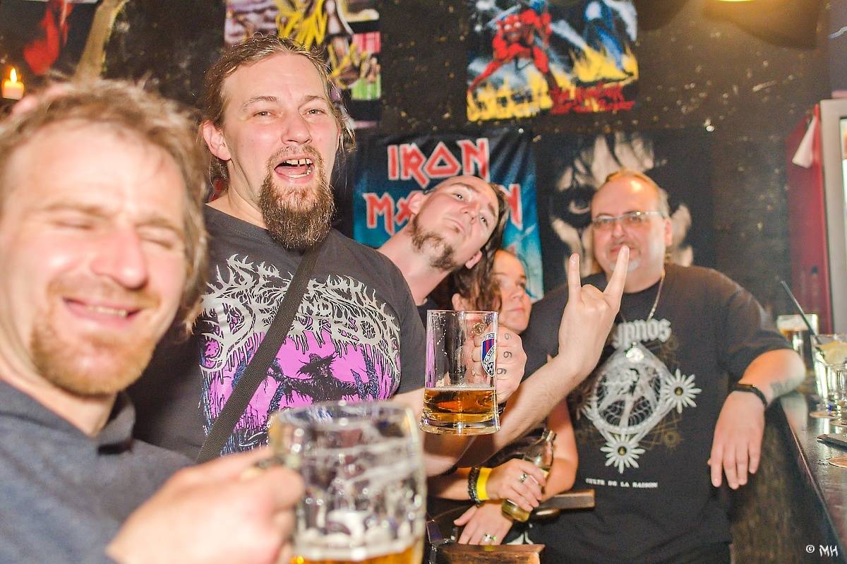 Noc plná metalu: Plzeňský Parlament přivítal Dark Angels, Search and Destroy a Elysium