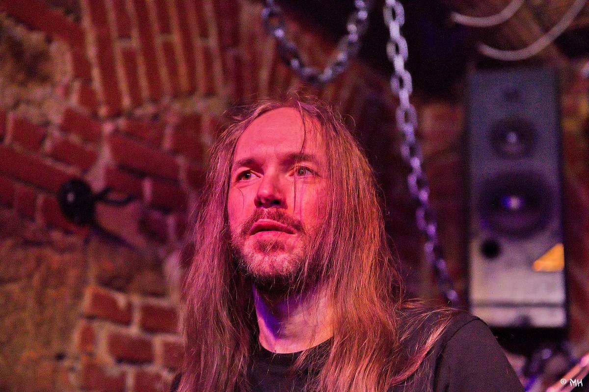 Noc plná metalu: Plzeňský Parlament přivítal Dark Angels, Search and Destroy a Elysium