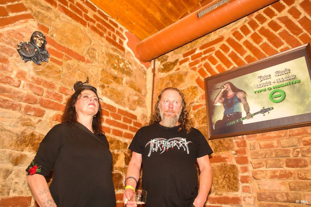 Noc plná metalu: Plzeňský Parlament přivítal Dark Angels, Search and Destroy a Elysium