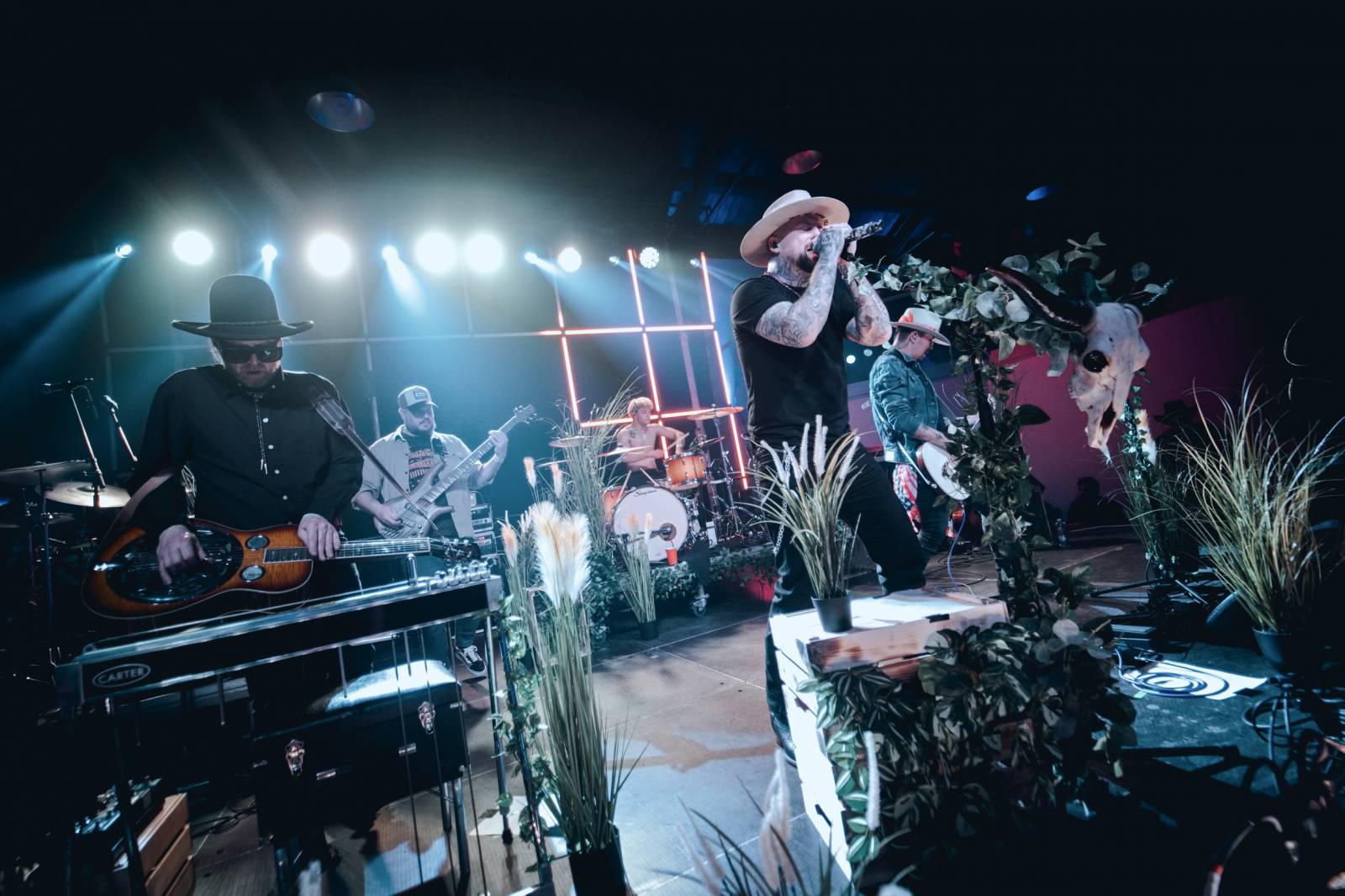 Kamil Střihavka si na Žebříku převzal speciální cenu a Michal Skořepa představil své alter ego Pana Lynxe