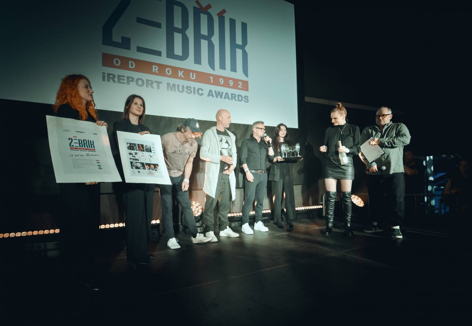 Na Žebříku s oceněnými. Takhle se radovali Michal Hrůza, Rybičky 48, Marpo i Matěj Ruppert