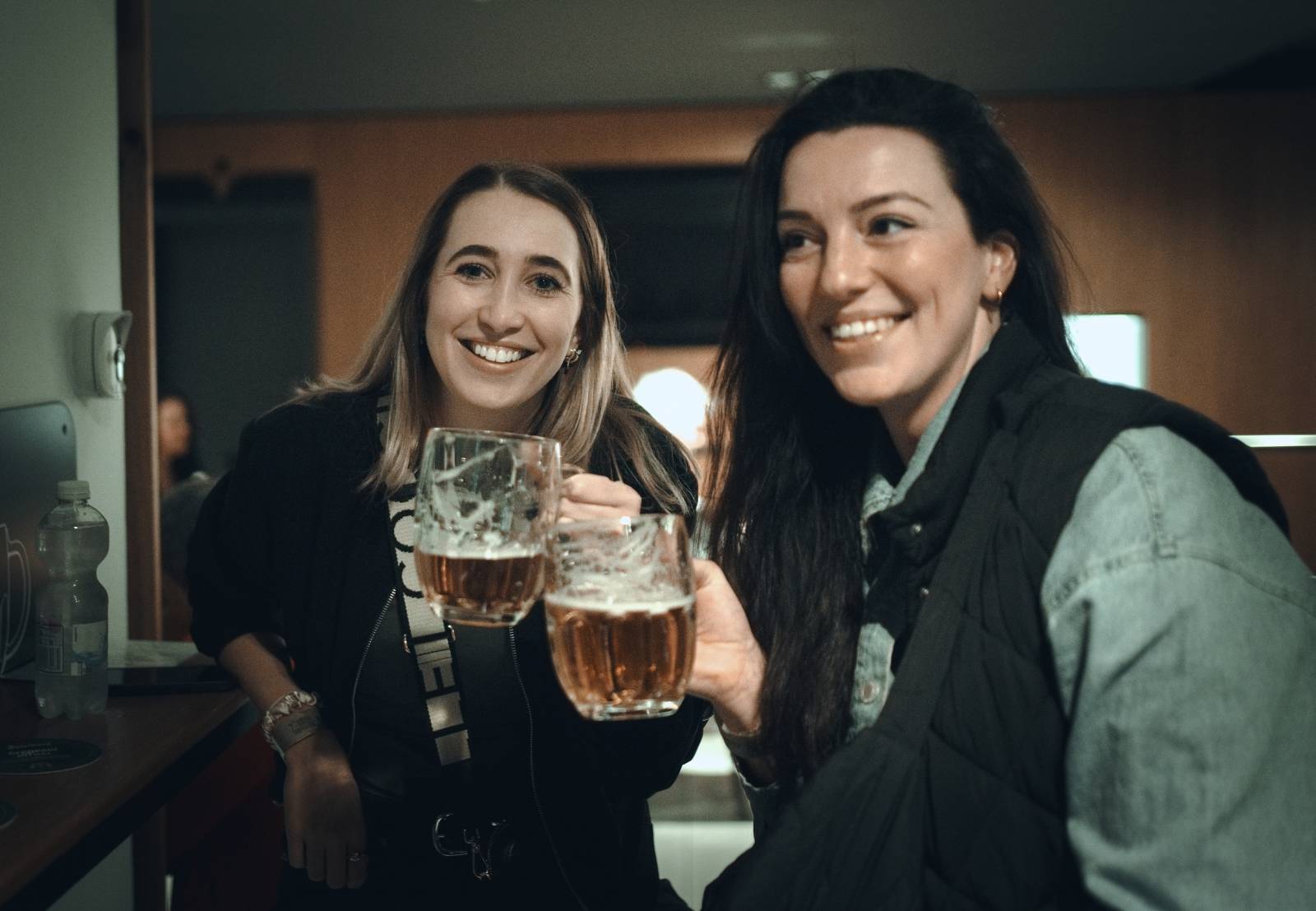 Na Žebříku s oceněnými. Takhle se radovali Michal Hrůza, Rybičky 48, Marpo i Matěj Ruppert