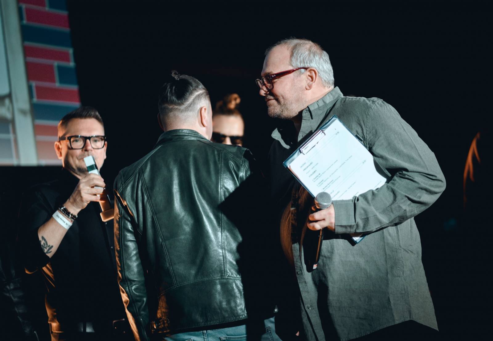 Na Žebříku s oceněnými. Takhle se radovali Michal Hrůza, Rybičky 48, Marpo i Matěj Ruppert