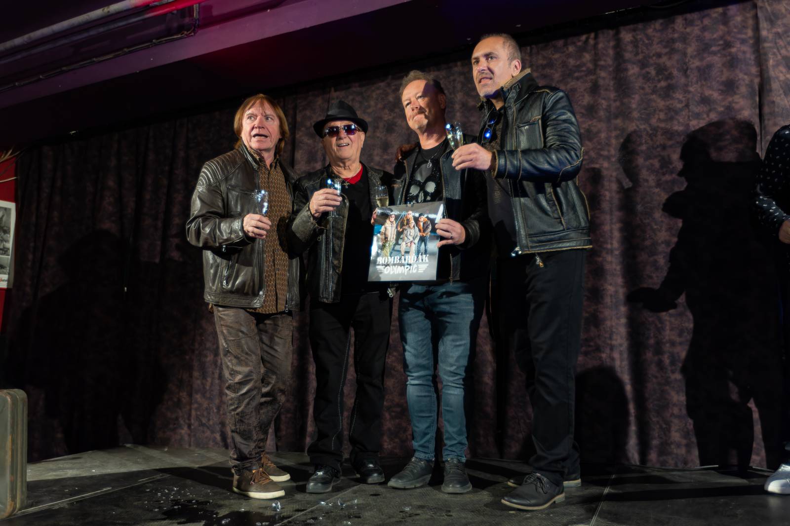 Olympic pokřtil nové album benzinem, kmotrem Bombarďáka se stala Lucie