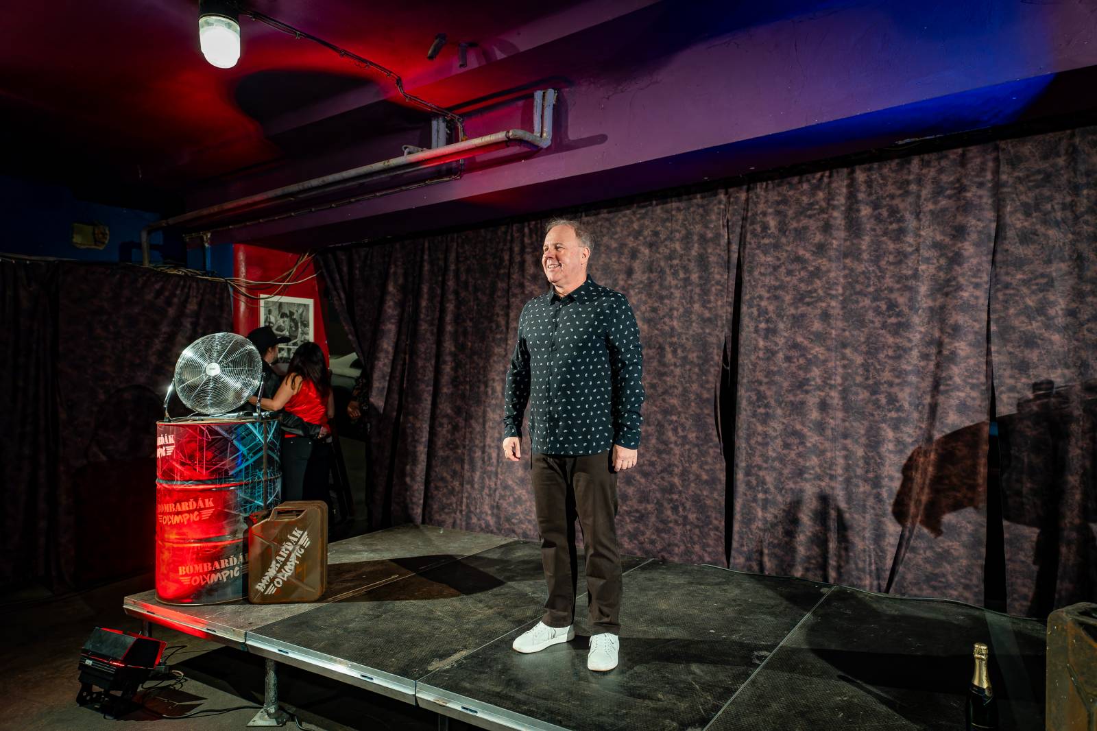 Olympic pokřtil nové album benzinem, kmotrem Bombarďáka se stala Lucie