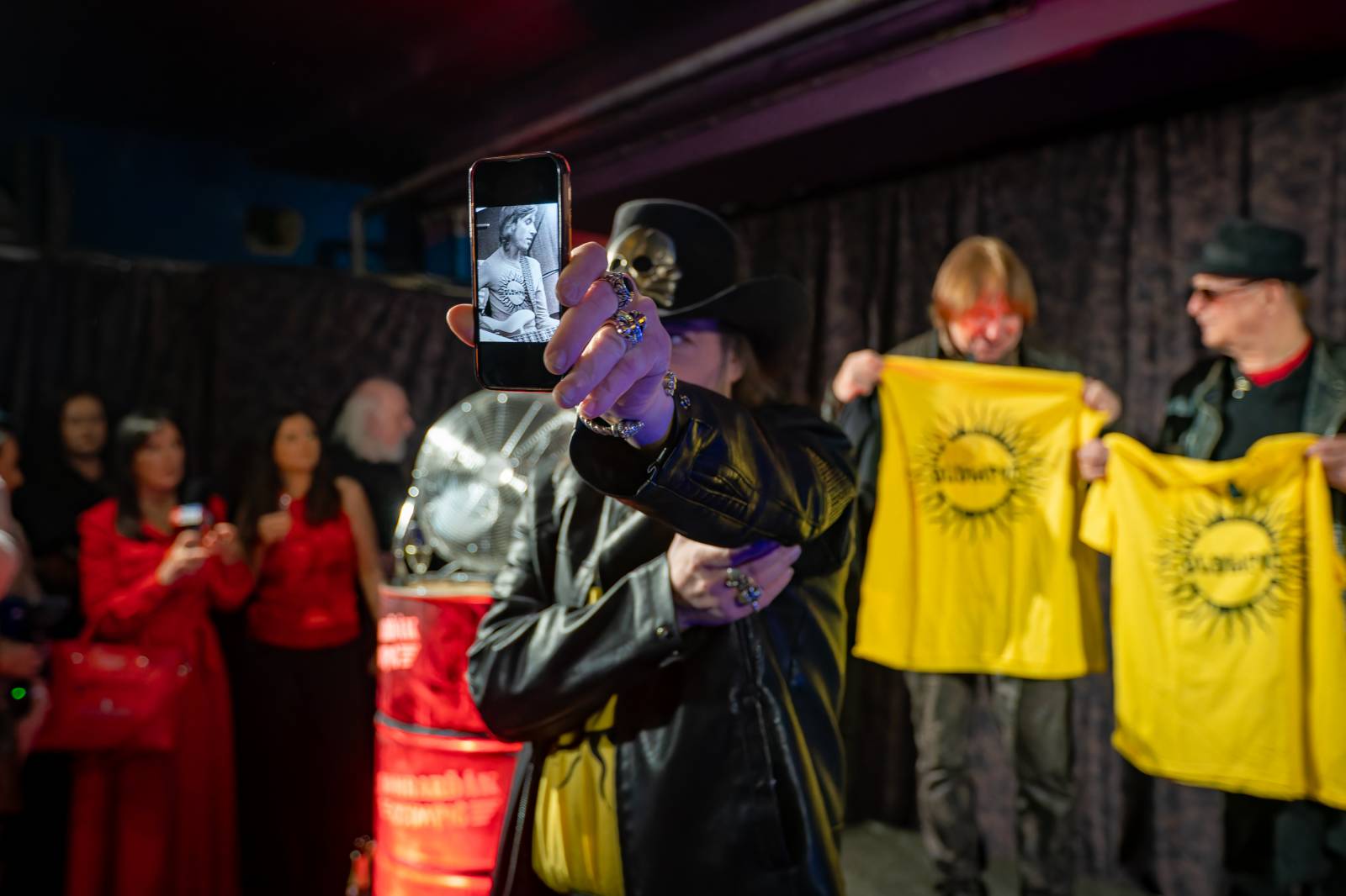 Olympic pokřtil nové album benzinem, kmotrem Bombarďáka se stala Lucie