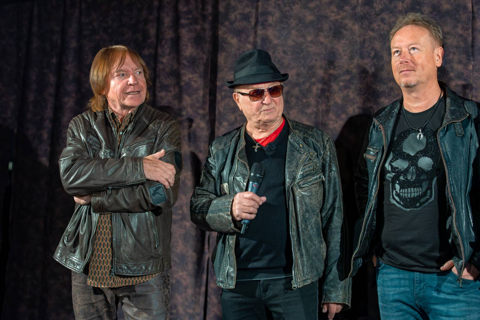 Olympic pokřtil nové album benzinem, kmotrem Bombarďáka se stala Lucie