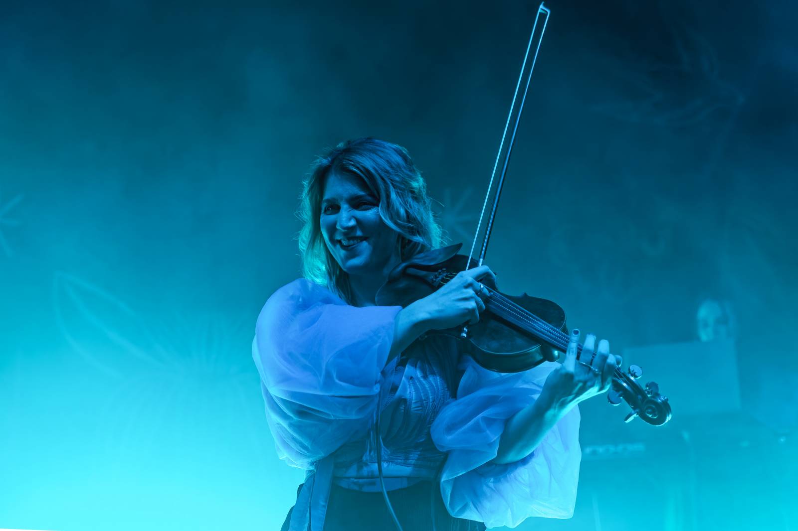 Vesna roztančila pražský Lucerna Music Bar, předskakovala jí Elly