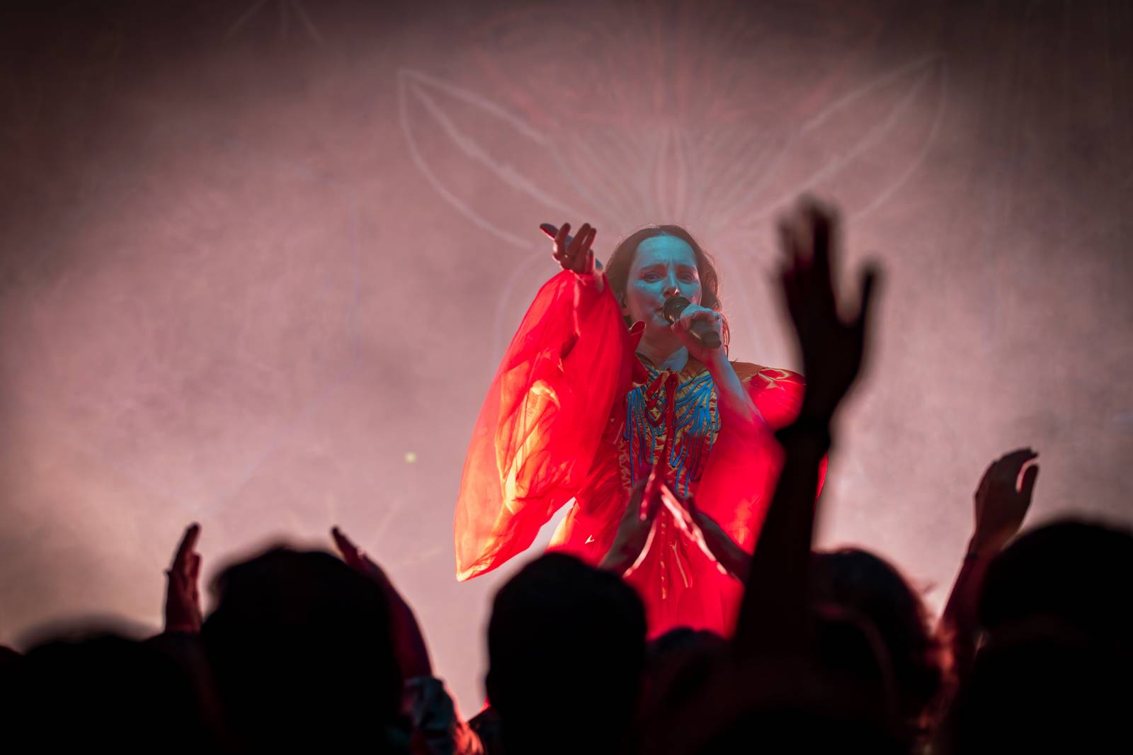 Vesna roztančila pražský Lucerna Music Bar, předskakovala jí Elly