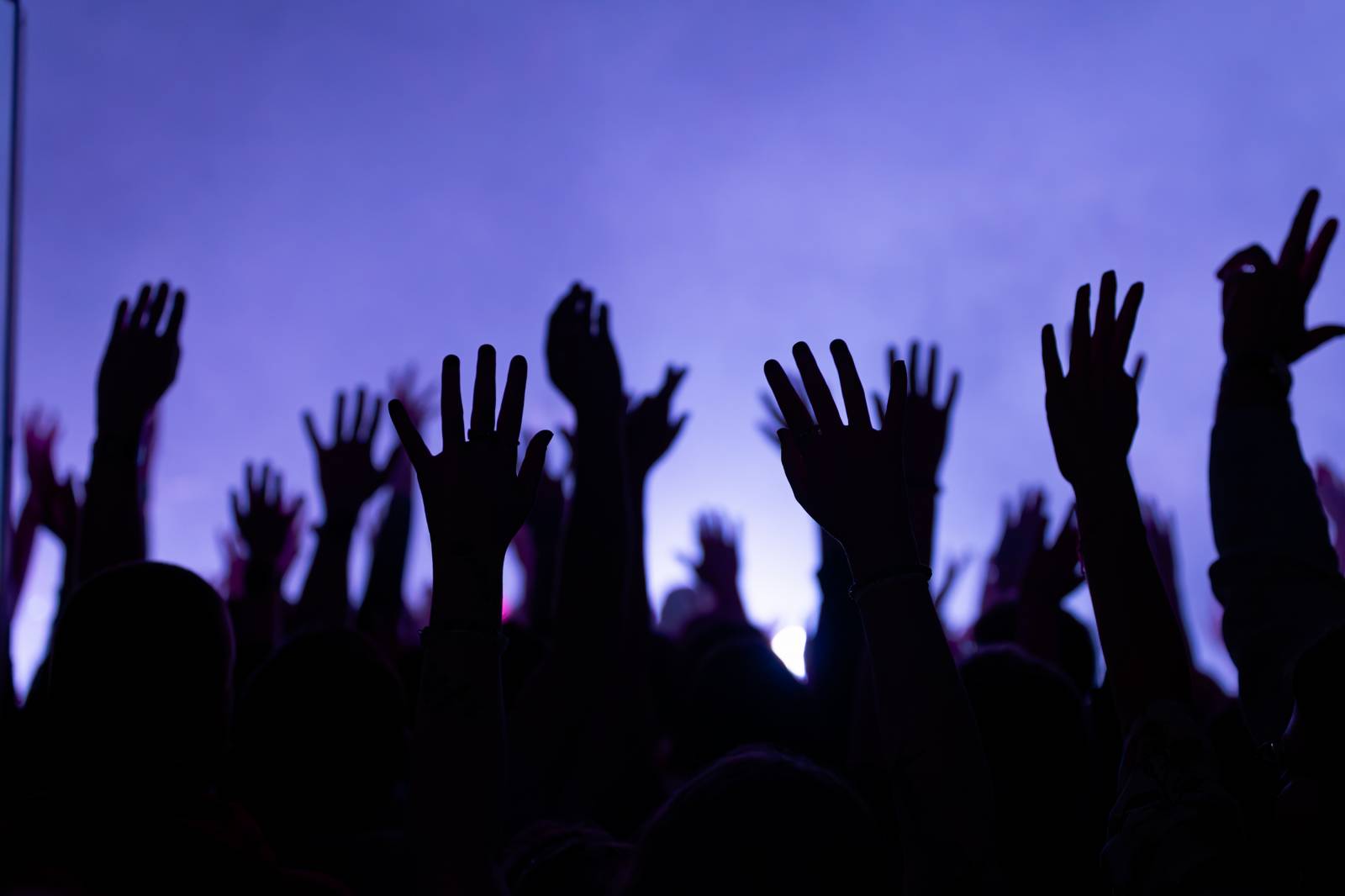 Vesna roztančila pražský Lucerna Music Bar, předskakovala jí Elly