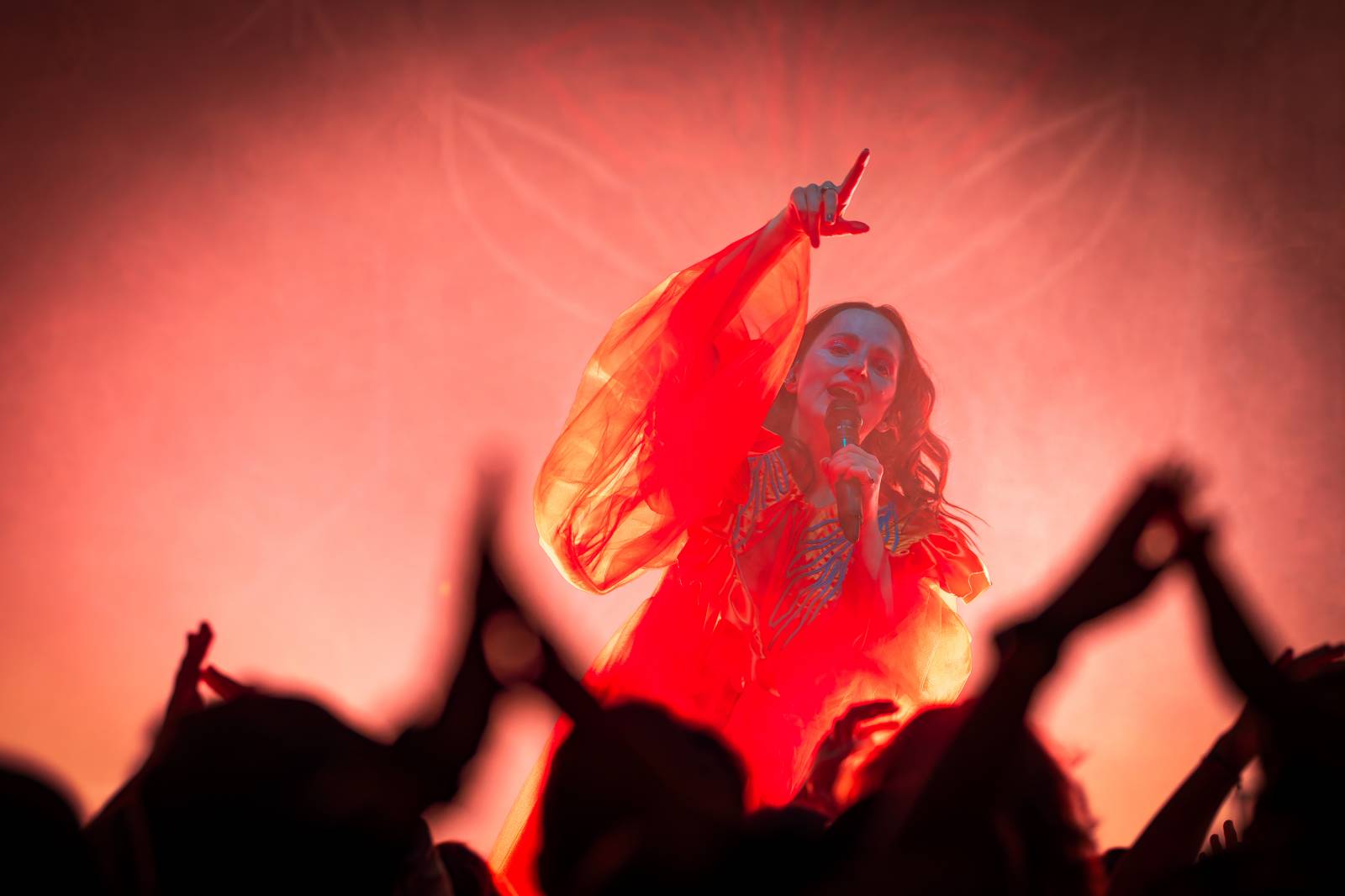 Vesna roztančila pražský Lucerna Music Bar, předskakovala jí Elly