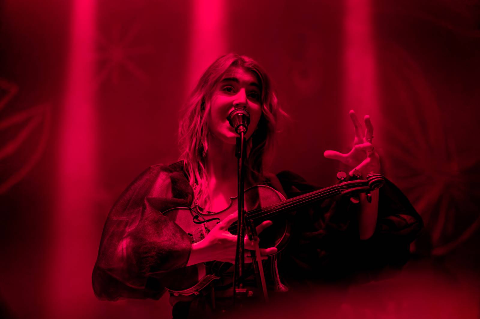 Vesna roztančila pražský Lucerna Music Bar, předskakovala jí Elly