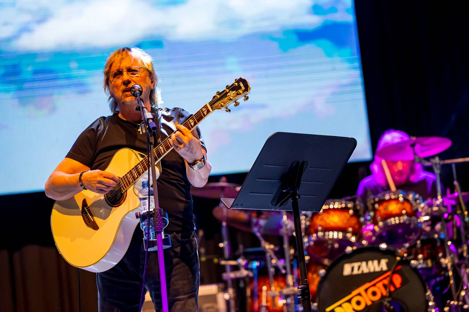 Dalibor Janda oslavil 45 let na scéně, Lucernu rozezpíval svými hity