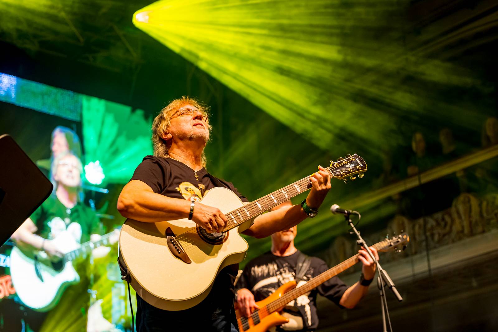 Dalibor Janda oslavil 45 let na scéně, Lucernu rozezpíval svými hity