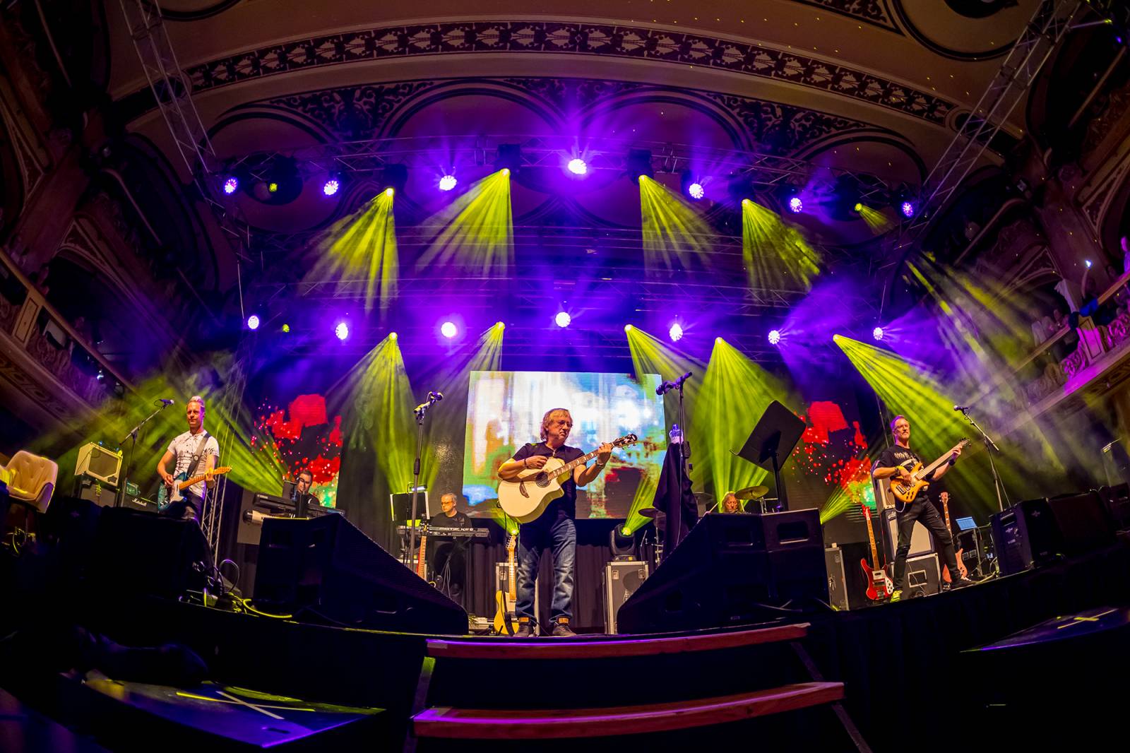 Dalibor Janda oslavil 45 let na scéně, Lucernu rozezpíval svými hity