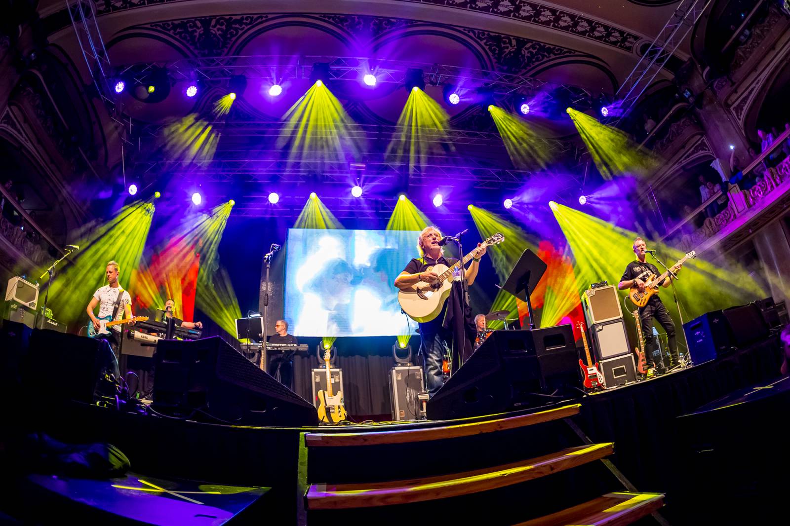 Dalibor Janda oslavil 45 let na scéně, Lucernu rozezpíval svými hity