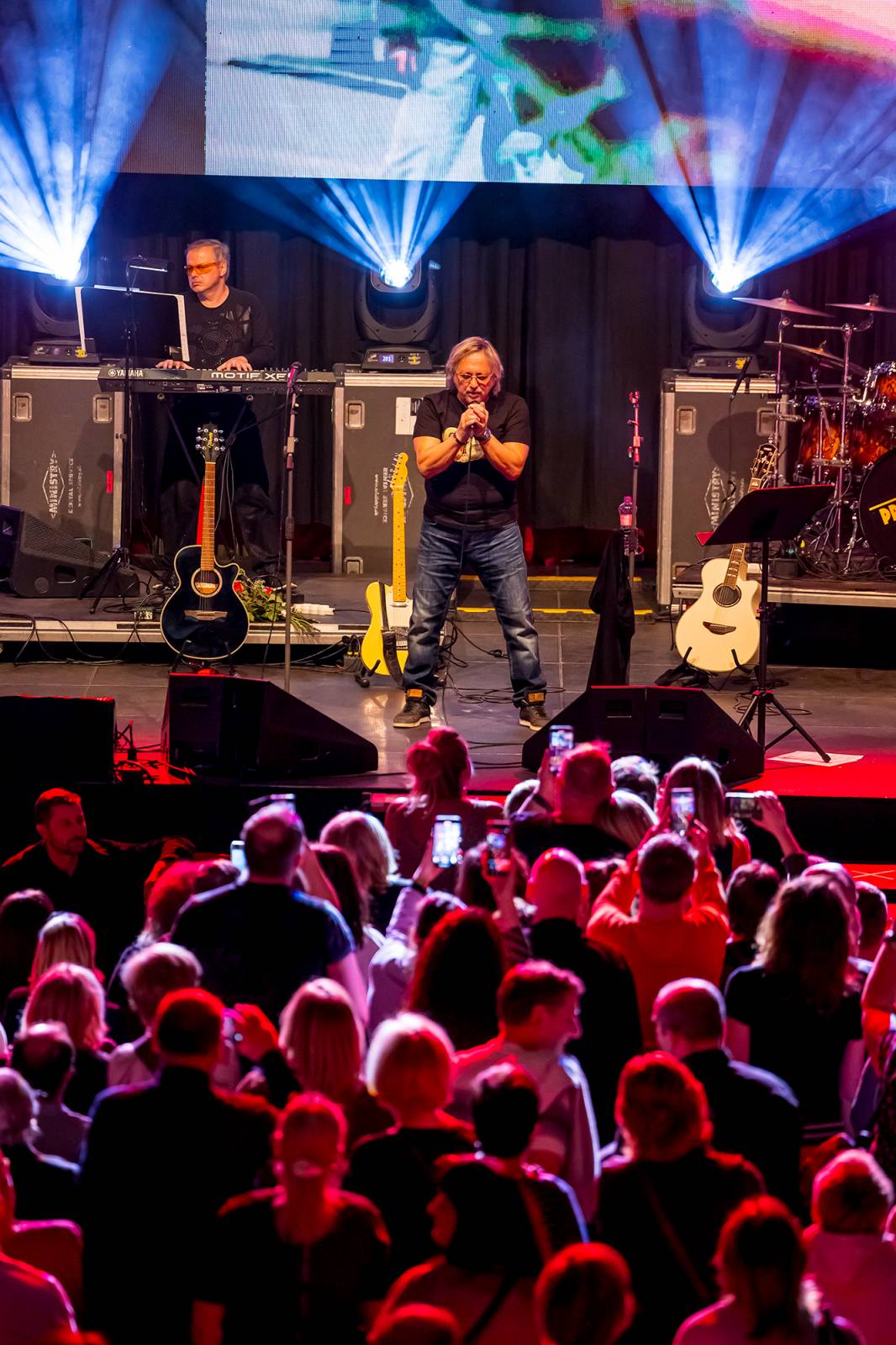 Dalibor Janda oslavil 45 let na scéně, Lucernu rozezpíval svými hity