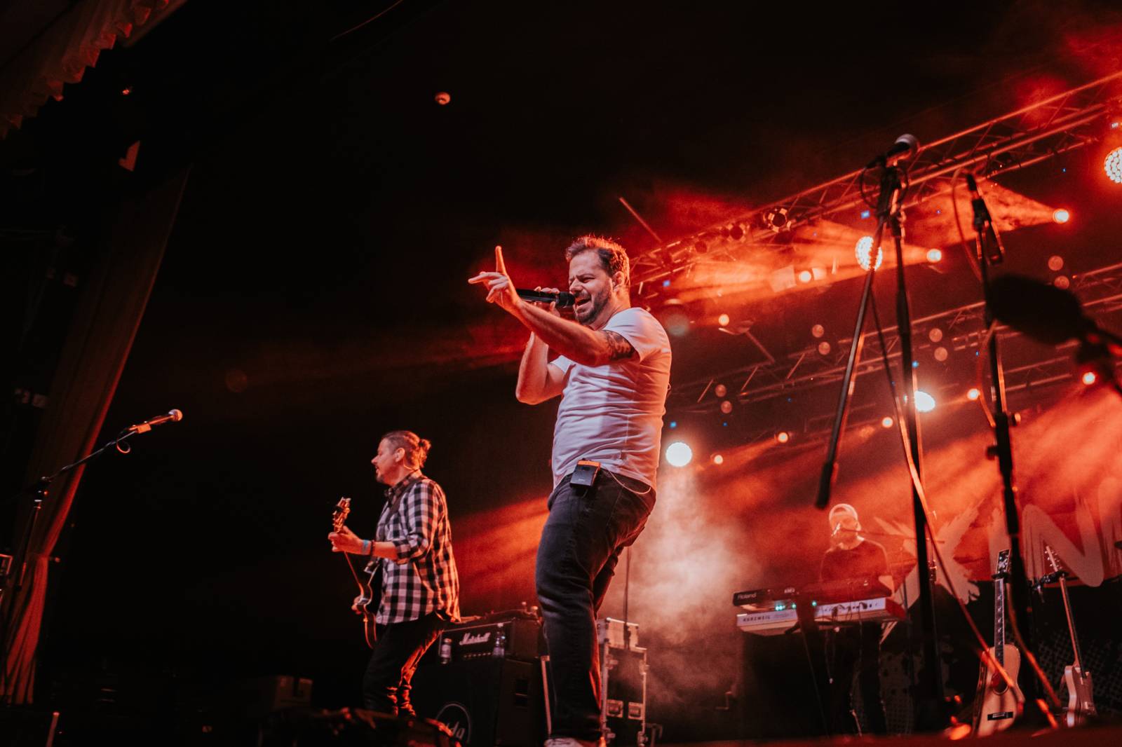 UDG a Xindl X jsou po deseti letech zase spolu na turné, rozhýbali plzeňskou Šeříkovku 