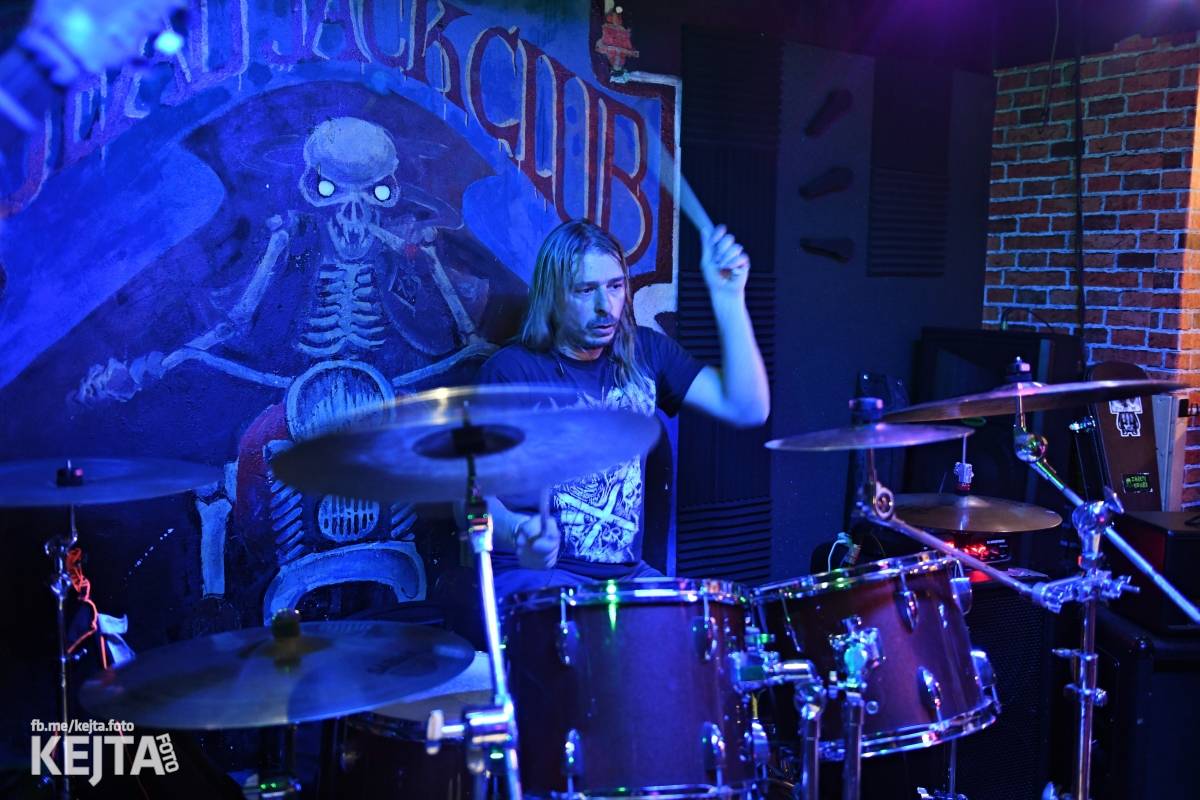 Dead Jack vstal z mrtvých, rozhýbali ho Hnilomorna, Zajetí kouře a Outward