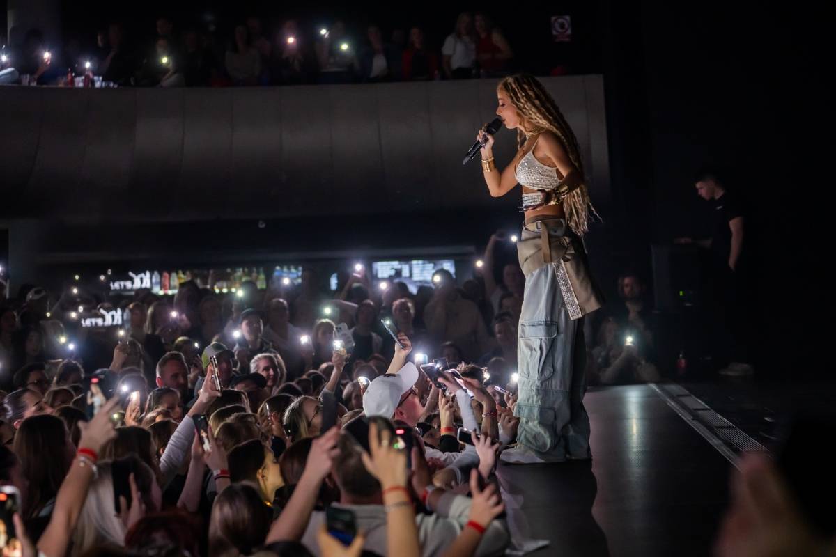 Ani nemoc ji nezastavila. Sima svojí show rozhýbala brněnské Sono