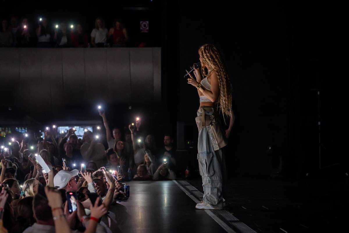 Ani nemoc ji nezastavila. Sima svojí show rozhýbala brněnské Sono