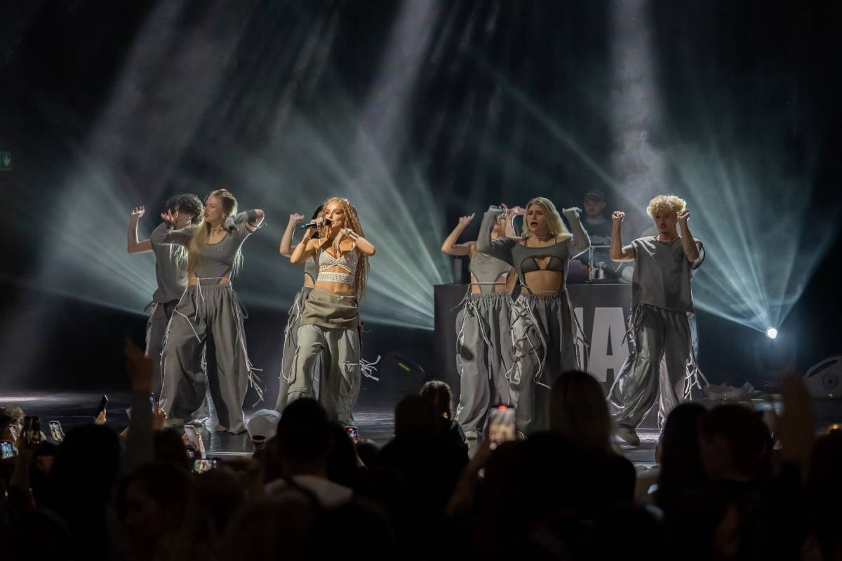 Ani nemoc ji nezastavila. Sima svojí show rozhýbala brněnské Sono