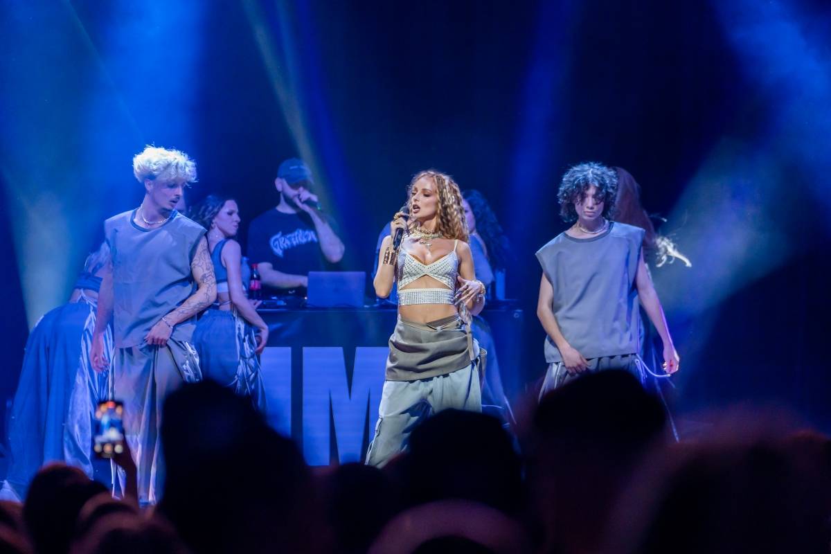 Ani nemoc ji nezastavila. Sima svojí show rozhýbala brněnské Sono