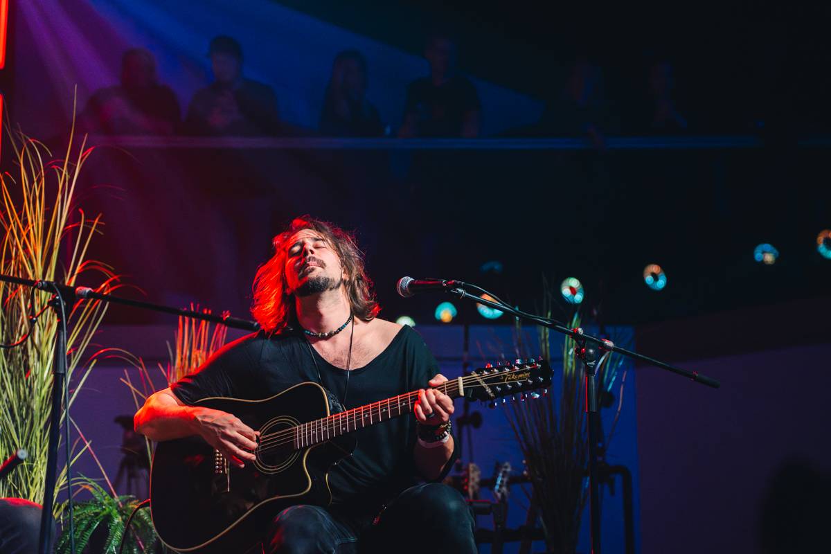 Žebřík ovládli Monkey Business, Marpo a Chinaski, zazpívali Kamil Střihavka i Pan Lynx