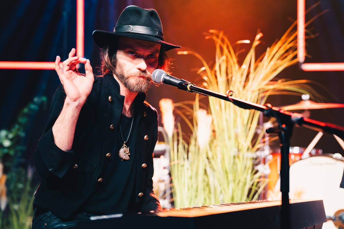 Žebřík ovládli Monkey Business, Marpo a Chinaski, zazpívali Kamil Střihavka i Pan Lynx