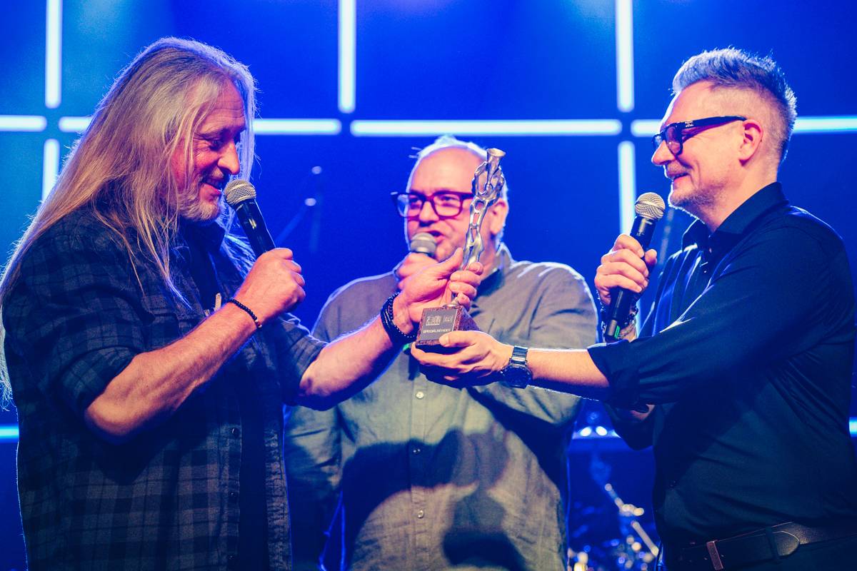 Žebřík ovládli Monkey Business, Marpo a Chinaski, zazpívali Kamil Střihavka i Pan Lynx