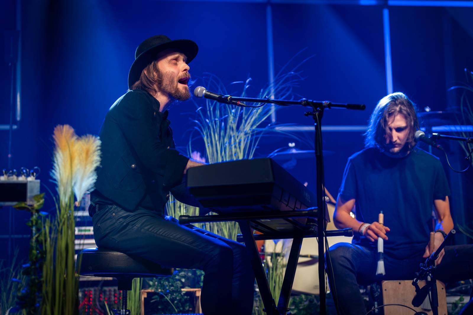 Žebřík ozdobili exkluzivním koncertem Kamil Střihavka s Bárou Basikovou, Danem Bártou a Michalem Pavlíčkem