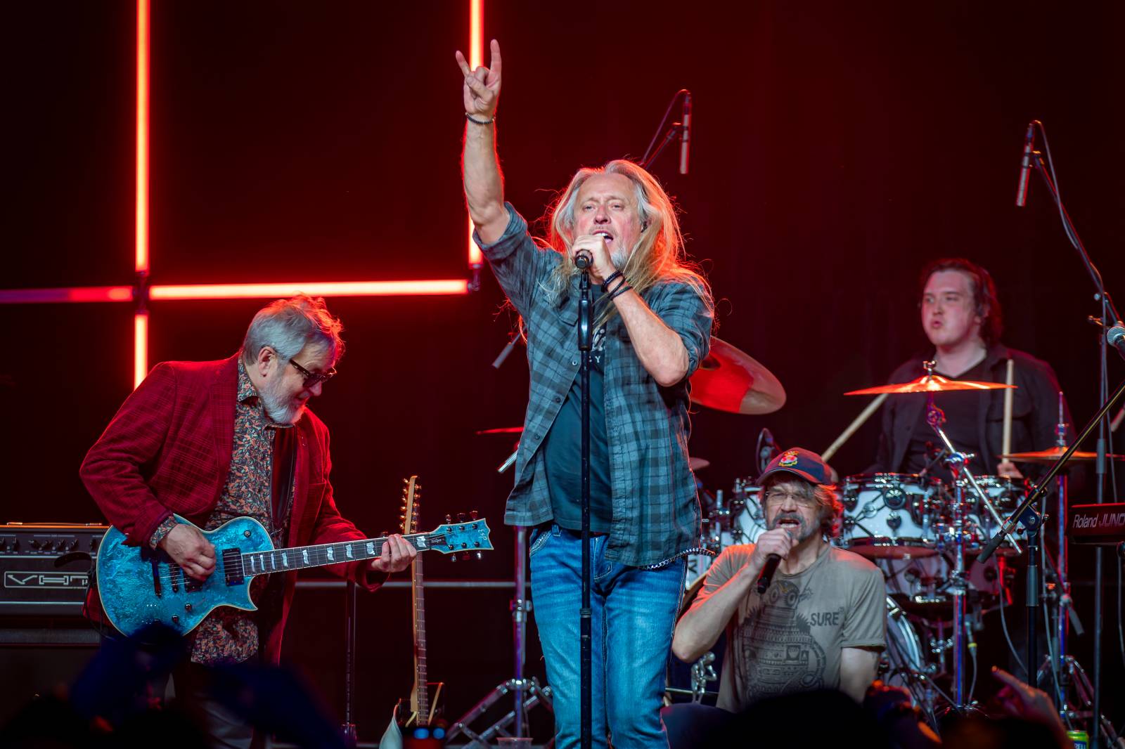 Žebřík ozdobili exkluzivním koncertem Kamil Střihavka s Bárou Basikovou, Danem Bártou a Michalem Pavlíčkem