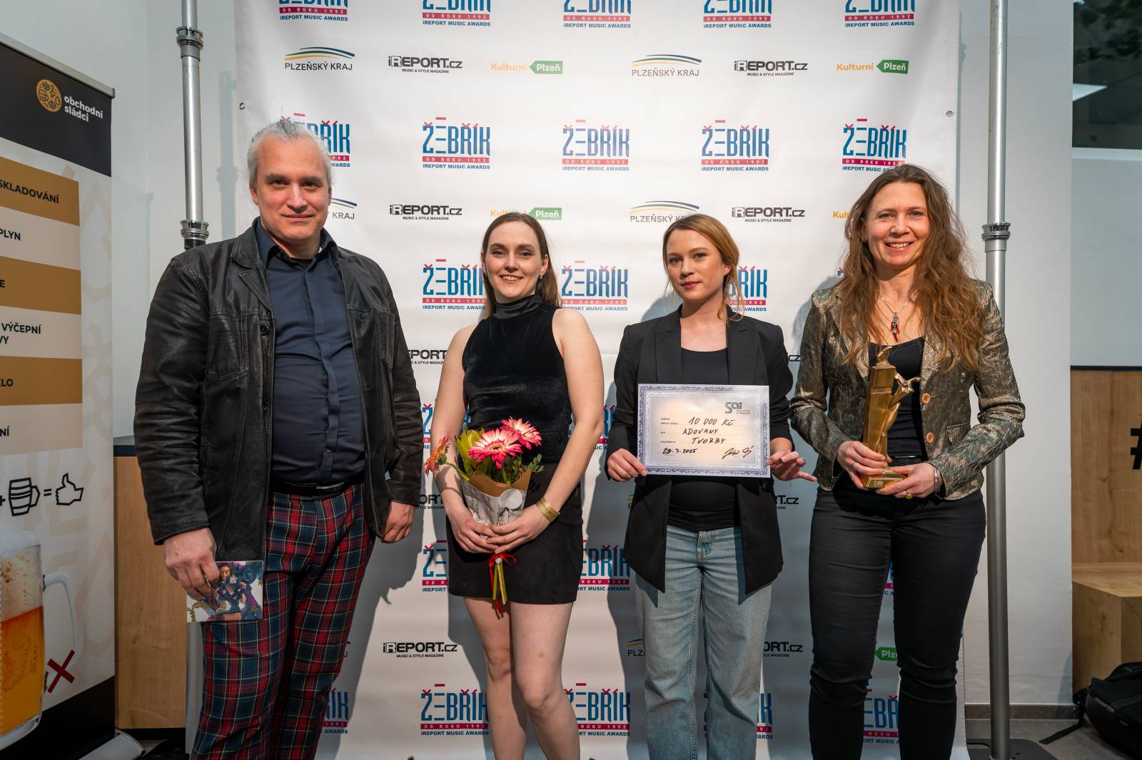 Žebřík ozdobili exkluzivním koncertem Kamil Střihavka s Bárou Basikovou, Danem Bártou a Michalem Pavlíčkem