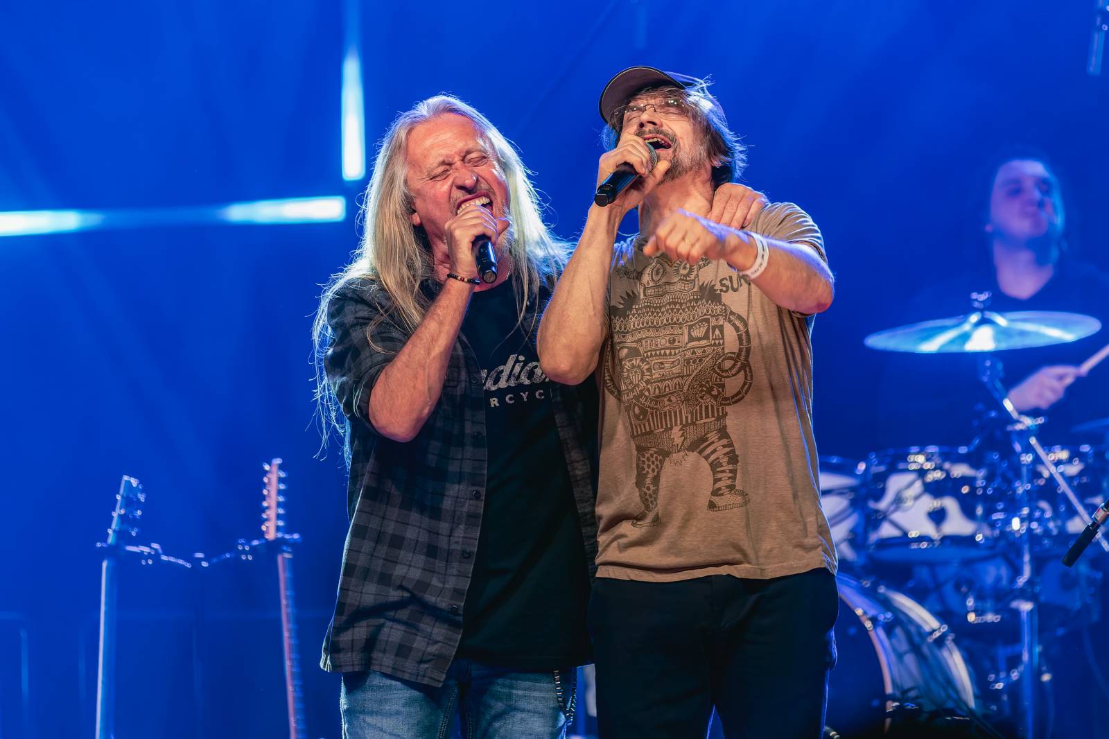 Žebřík ozdobili exkluzivním koncertem Kamil Střihavka s Bárou Basikovou, Danem Bártou a Michalem Pavlíčkem