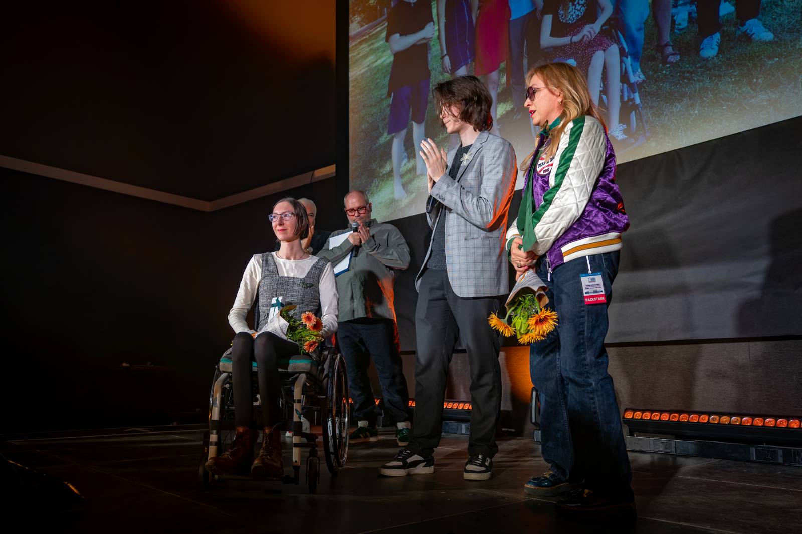 Žebřík ozdobili exkluzivním koncertem Kamil Střihavka s Bárou Basikovou, Danem Bártou a Michalem Pavlíčkem