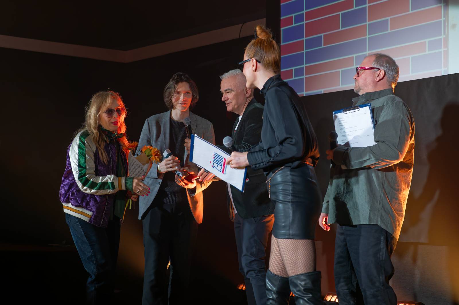 Žebřík ozdobili exkluzivním koncertem Kamil Střihavka s Bárou Basikovou, Danem Bártou a Michalem Pavlíčkem