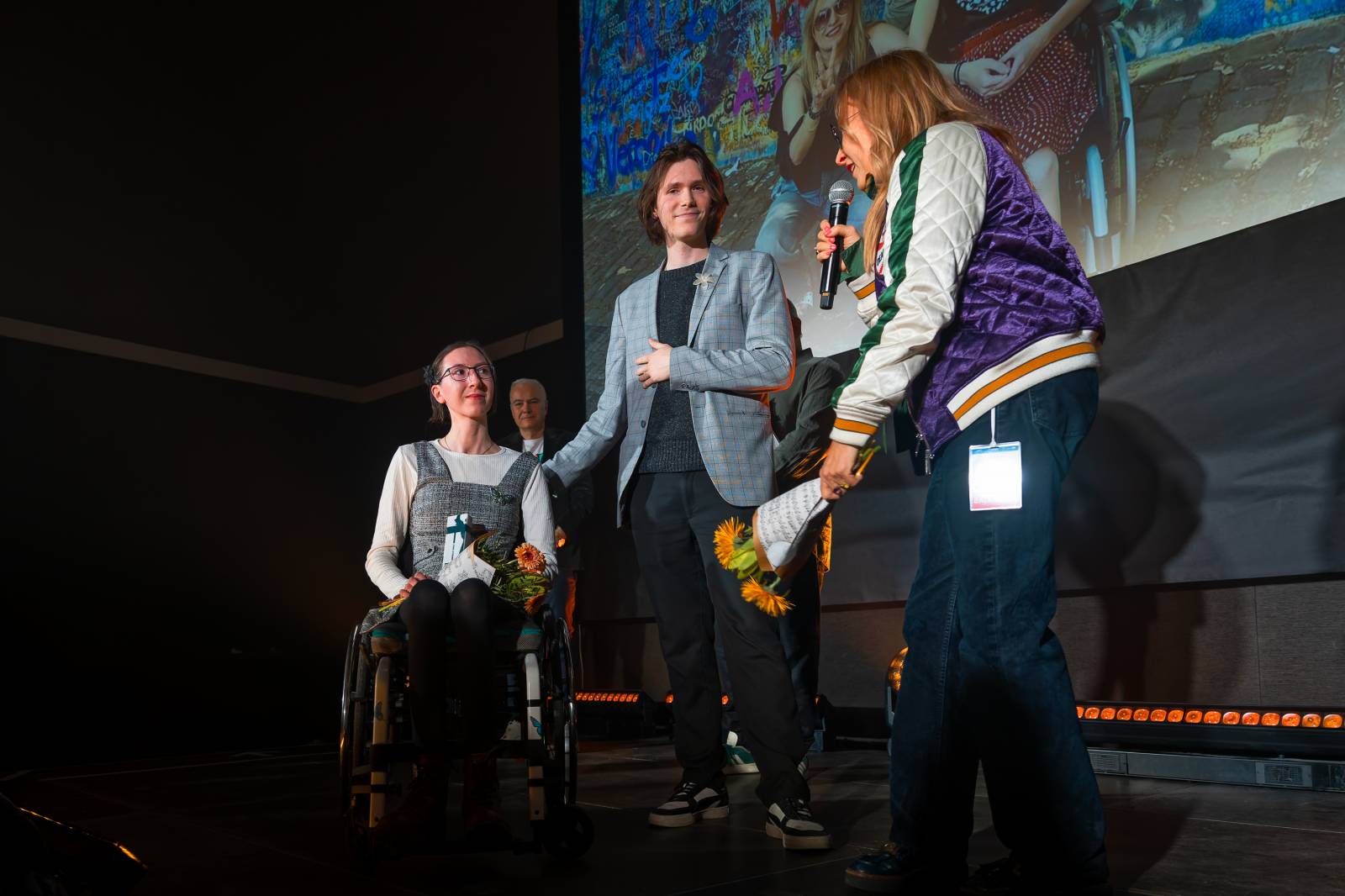 Žebřík ozdobili exkluzivním koncertem Kamil Střihavka s Bárou Basikovou, Danem Bártou a Michalem Pavlíčkem