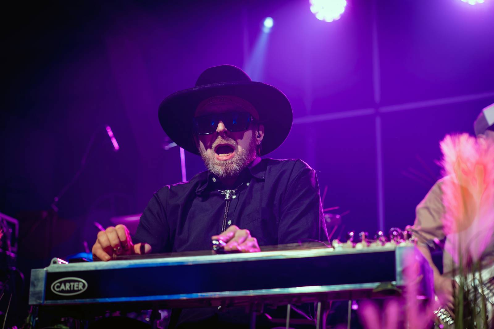 Žebřík ozdobili exkluzivním koncertem Kamil Střihavka s Bárou Basikovou, Danem Bártou a Michalem Pavlíčkem