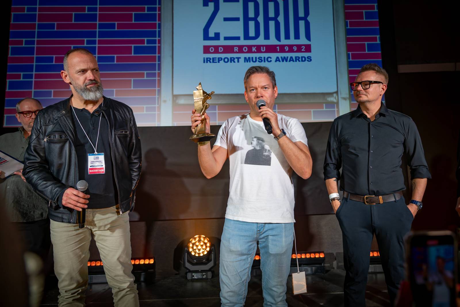 Žebřík ozdobili exkluzivním koncertem Kamil Střihavka s Bárou Basikovou, Danem Bártou a Michalem Pavlíčkem