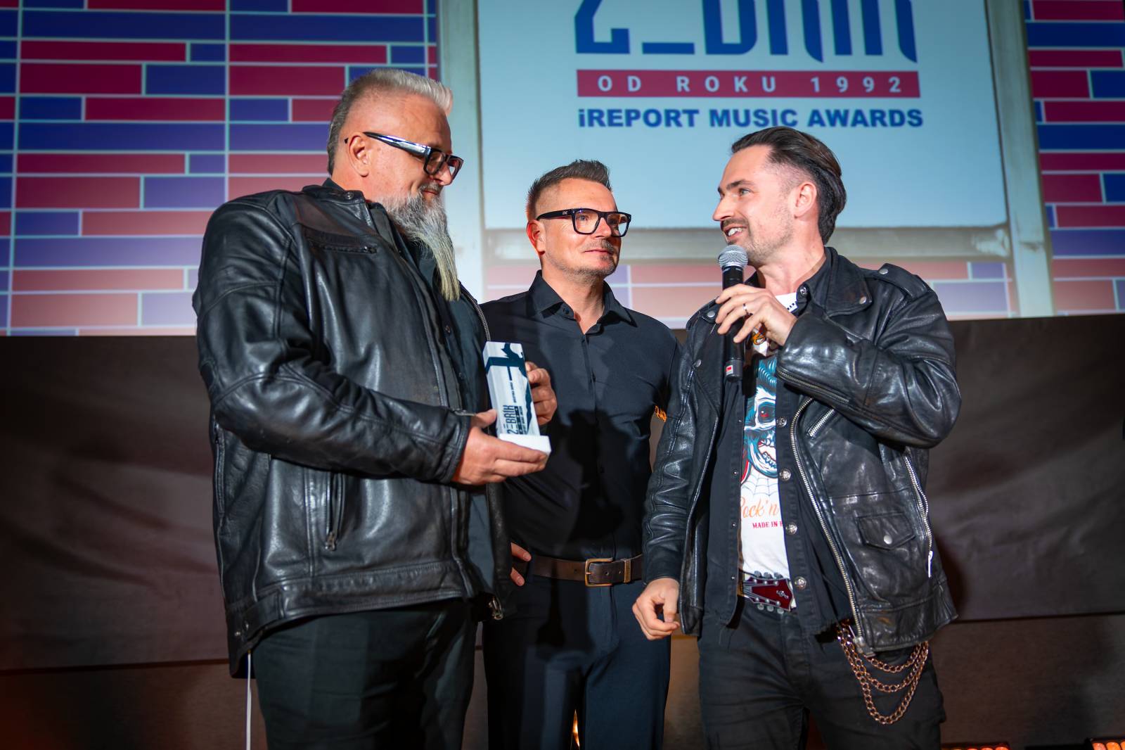 Žebřík ozdobili exkluzivním koncertem Kamil Střihavka s Bárou Basikovou, Danem Bártou a Michalem Pavlíčkem