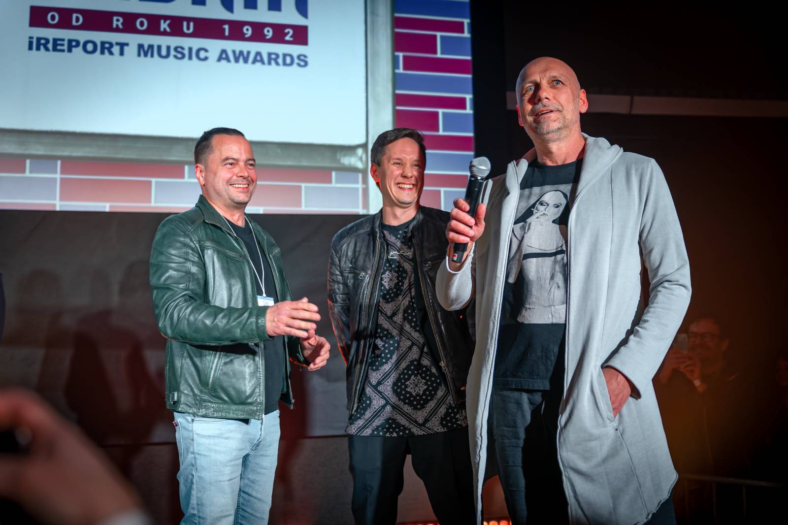 Žebřík ozdobili exkluzivním koncertem Kamil Střihavka s Bárou Basikovou, Danem Bártou a Michalem Pavlíčkem