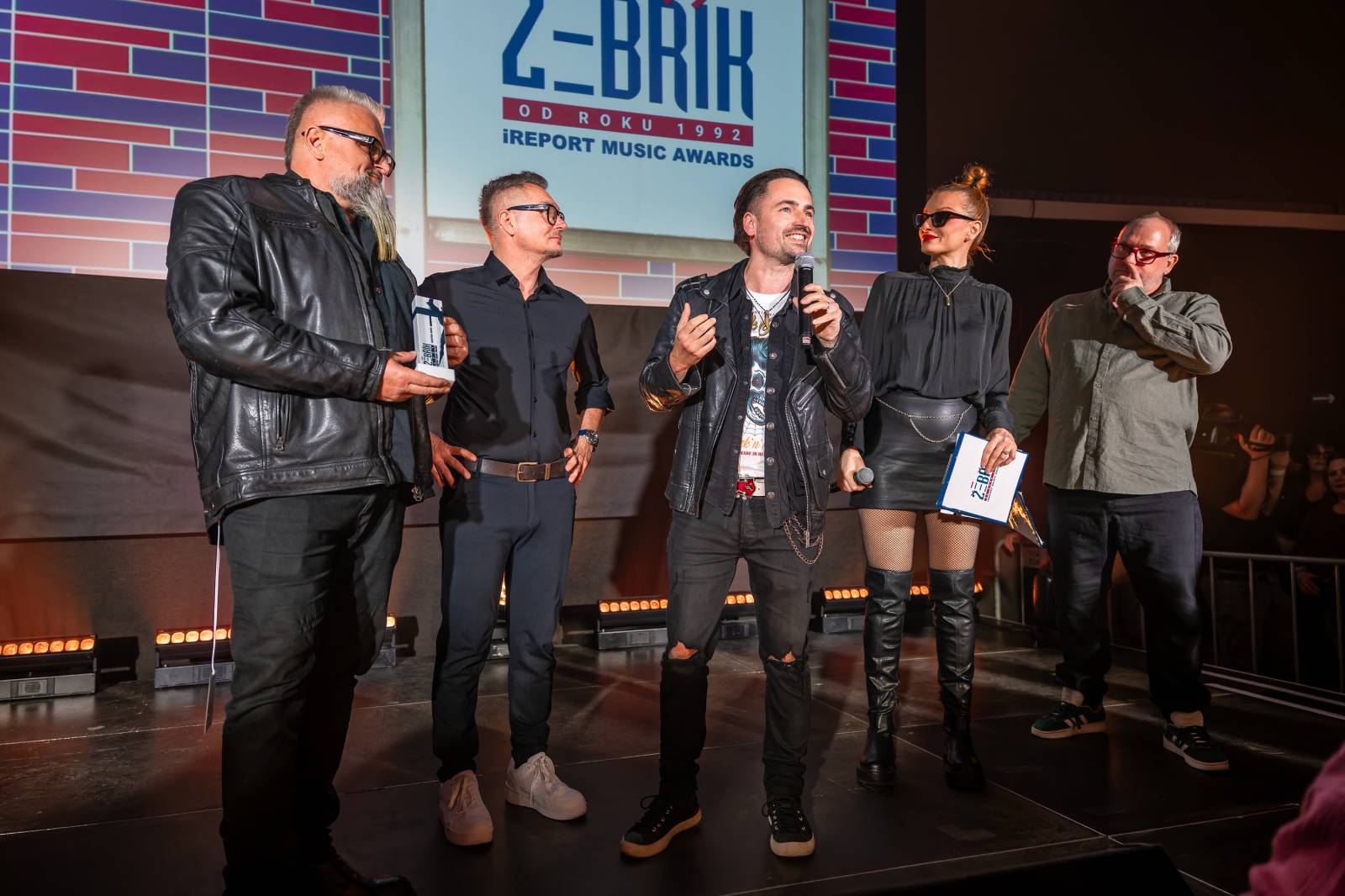 Žebřík ozdobili exkluzivním koncertem Kamil Střihavka s Bárou Basikovou, Danem Bártou a Michalem Pavlíčkem