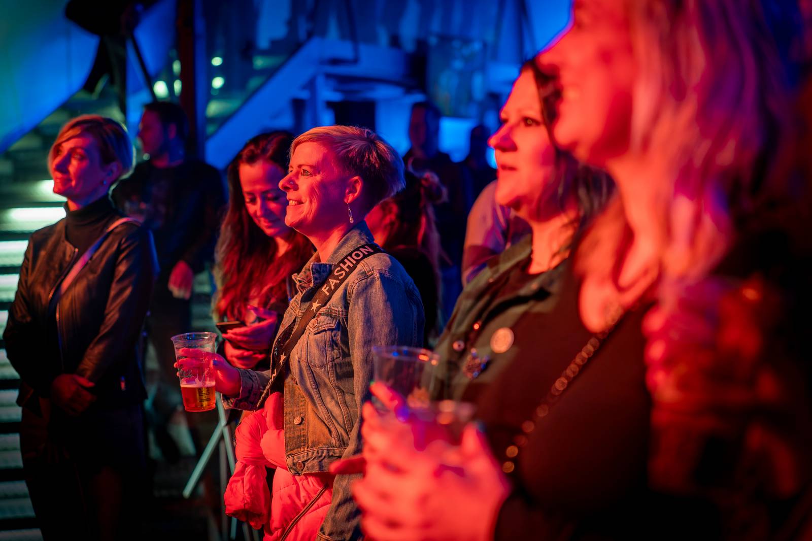 Žebřík ozdobili exkluzivním koncertem Kamil Střihavka s Bárou Basikovou, Danem Bártou a Michalem Pavlíčkem