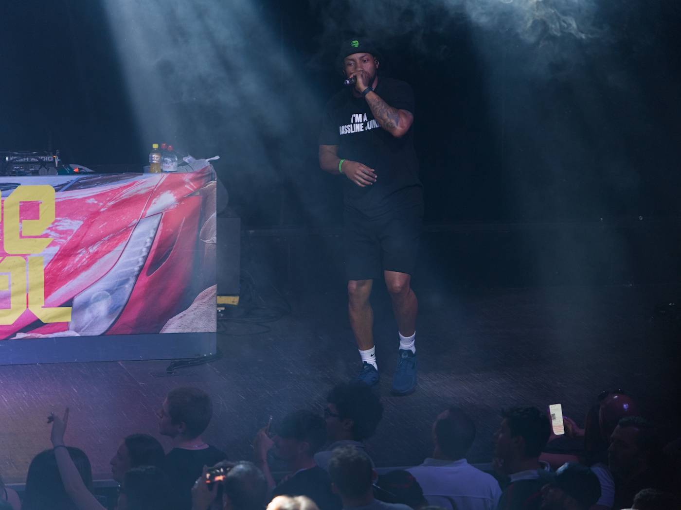 Průkopník ostrovního hip-hopu Dizzee Rascal zahrál v Praze, večer zahájil DJ C. Monts